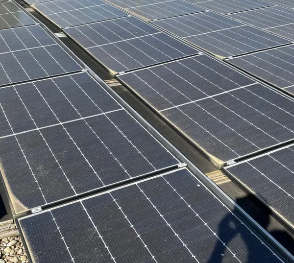 PV-Anlage auf dem Flachdach, Vorher